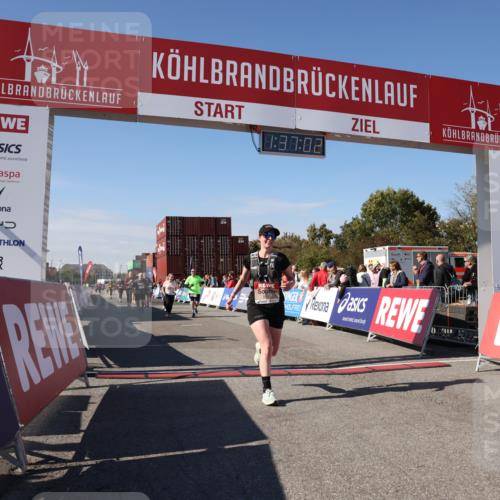 03.10.2025 - Köhlbrandbrückenlauf Lena Gebhardt http://msf.ph/oto/9071839 03.10.2025 13:37:02 Ziel 5287, 5313, 5507, 5592, 6104 meine-sportfotos.de