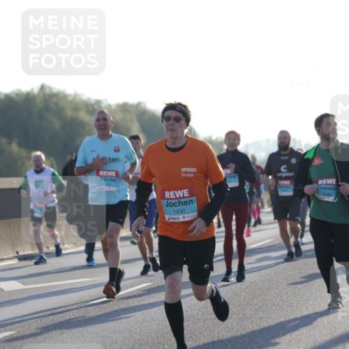 03.10.2025 - Köhlbrandbrückenlauf Jannik Wohlers http://msf.ph/oto/9071853 03.10.2025 09:18:00 Position 3 1534, 1430 meine-sportfotos.de
