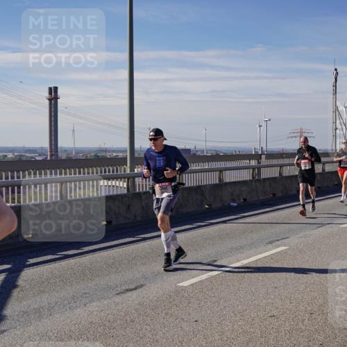 03.10.2025 - Köhlbrandbrückenlauf Michael Burmester http://msf.ph/oto/9071865 03.10.2025 12:36:51 Position 2  meine-sportfotos.de