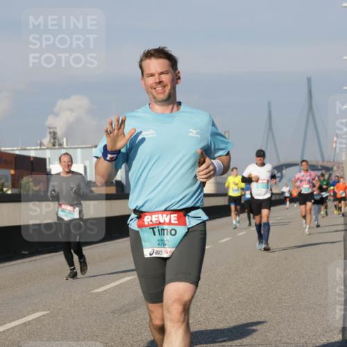 03.10.2025 - Köhlbrandbrückenlauf Jannik Wohlers http://msf.ph/oto/9071872 03.10.2025 09:49:52 Position 3 310, 2015, 2732 meine-sportfotos.de