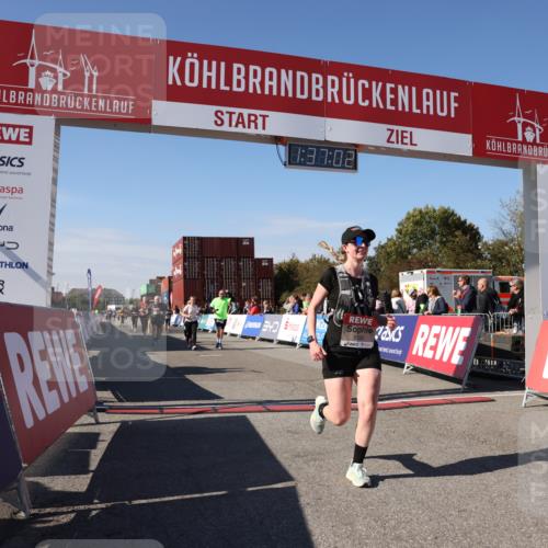 03.10.2025 - Köhlbrandbrückenlauf Lena Gebhardt http://msf.ph/oto/9071877 03.10.2025 13:37:03 Ziel 5287, 5507, 5592, 6104, 6380, 6381 meine-sportfotos.de