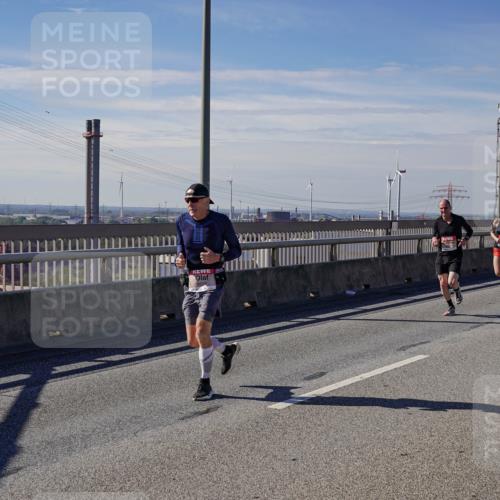 03.10.2025 - Köhlbrandbrückenlauf Michael Burmester http://msf.ph/oto/9071881 03.10.2025 12:36:51 Position 2  meine-sportfotos.de