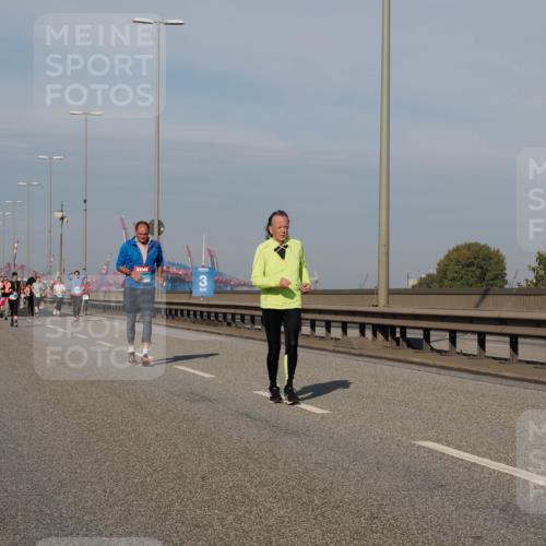03.10.2025 - Köhlbrandbrückenlauf Fabian Wolf http://msf.ph/oto/9071888 03.10.2025 10:13:18 Position 3 3 meine-sportfotos.de