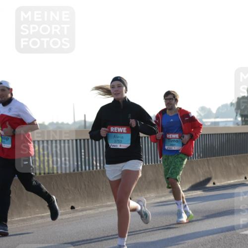 03.10.2025 - Köhlbrandbrückenlauf Jannik Wohlers http://msf.ph/oto/9071890 03.10.2025 09:18:01 Position 3 3484, 3753 meine-sportfotos.de