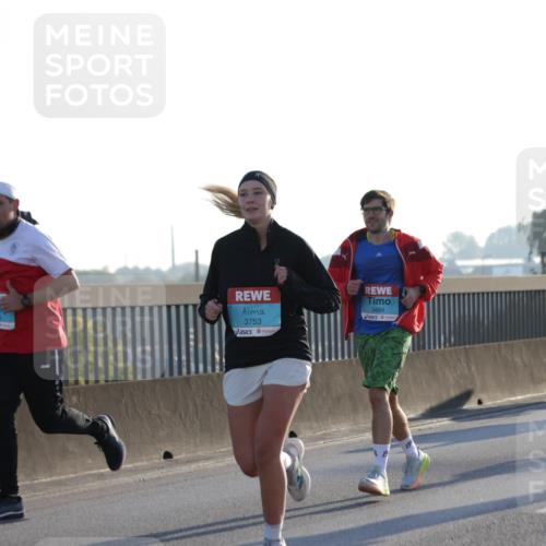 03.10.2025 - Köhlbrandbrückenlauf Jannik Wohlers http://msf.ph/oto/9071895 03.10.2025 09:18:01 Position 3 3753, 3484 meine-sportfotos.de