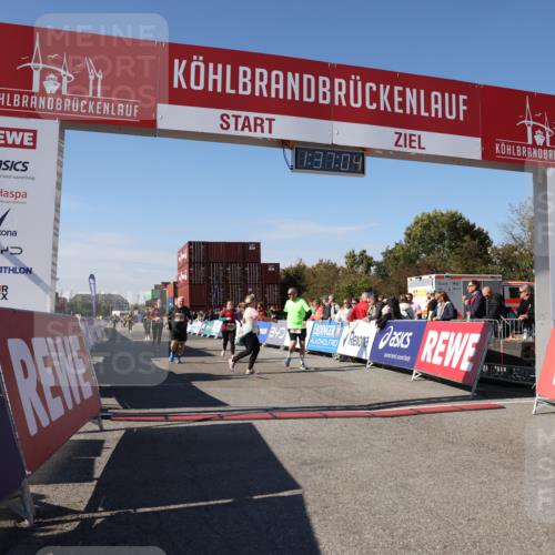 03.10.2025 - Köhlbrandbrückenlauf Lena Gebhardt http://msf.ph/oto/9071920 03.10.2025 13:37:05 Ziel 5262, 5287, 5303, 5507, 5592, 6104, 6380, 6381 meine-sportfotos.de