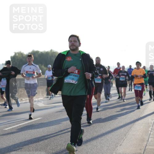 03.10.2025 - Köhlbrandbrückenlauf Jannik Wohlers http://msf.ph/oto/9071934 03.10.2025 09:18:02 Position 3 3128, 1534 meine-sportfotos.de