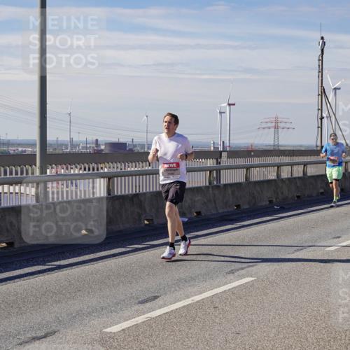 03.10.2025 - Köhlbrandbrückenlauf Michael Burmester http://msf.ph/oto/9071937 03.10.2025 12:36:54 Position 2  meine-sportfotos.de