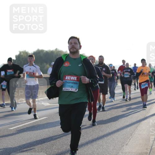 03.10.2025 - Köhlbrandbrückenlauf Jannik Wohlers http://msf.ph/oto/9071949 03.10.2025 09:18:02 Position 3 3128, 1534 meine-sportfotos.de