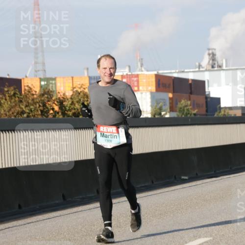 03.10.2025 - Köhlbrandbrückenlauf Jannik Wohlers http://msf.ph/oto/9071951 03.10.2025 09:49:54 Position 3 1308 meine-sportfotos.de