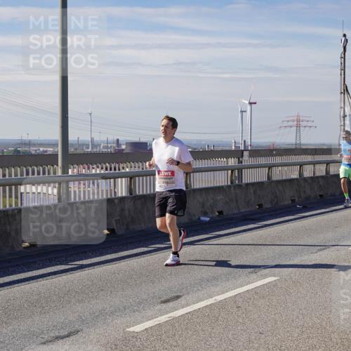 03.10.2025 - Köhlbrandbrückenlauf Michael Burmester http://msf.ph/oto/9071954 03.10.2025 12:36:55 Position 2 4068 meine-sportfotos.de