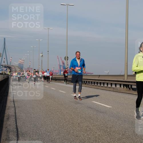 03.10.2025 - Köhlbrandbrückenlauf Fabian Wolf http://msf.ph/oto/9071960 03.10.2025 10:13:21 Position 3  meine-sportfotos.de