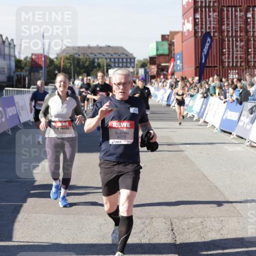 03.10.2025 - Köhlbrandbrückenlauf Jannik Wohlers http://msf.ph/oto/9071975 03.10.2025 13:15:29 Ziel 4031, 4267, 4610, 4797, 4871, 4958, 4962, 5309, 5771, 6019, 6535, 6772, 6790 meine-sportfotos.de