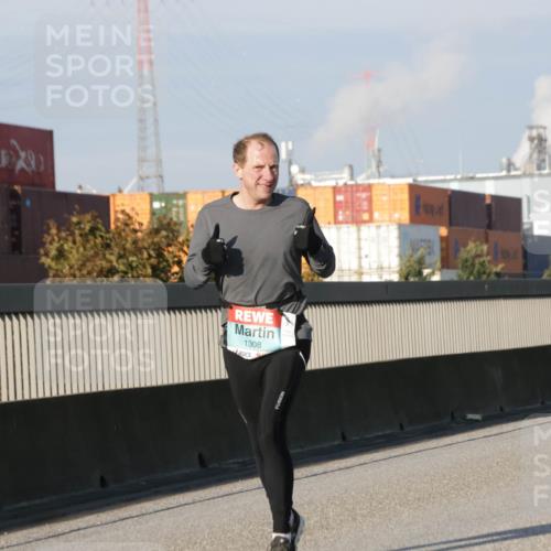 03.10.2025 - Köhlbrandbrückenlauf Jannik Wohlers http://msf.ph/oto/9071983 03.10.2025 09:49:54 Position 3 1308 meine-sportfotos.de