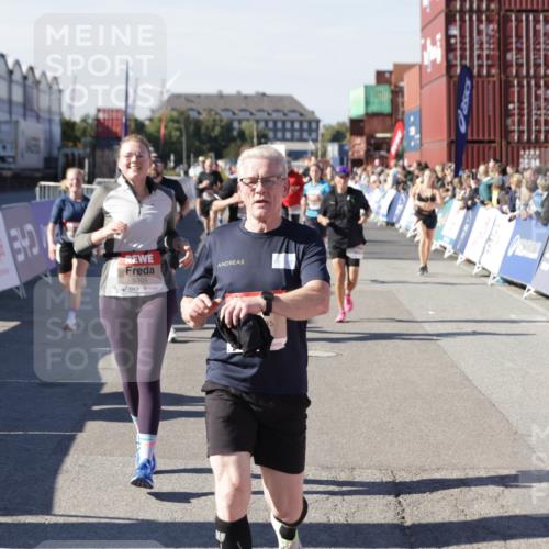 03.10.2025 - Köhlbrandbrückenlauf Jannik Wohlers http://msf.ph/oto/9072024 03.10.2025 13:15:29 Ziel 4031, 4267, 4610, 4797, 4871, 4958, 4962, 5309, 5771, 6019, 6535, 6772, 6790 meine-sportfotos.de