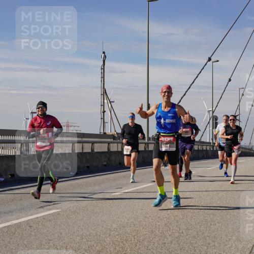 03.10.2025 - Köhlbrandbrückenlauf Michael Burmester http://msf.ph/oto/9072029 03.10.2025 12:37:05 Position 2  meine-sportfotos.de