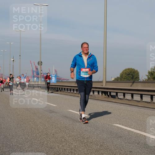 03.10.2025 - Köhlbrandbrückenlauf Fabian Wolf http://msf.ph/oto/9072034 03.10.2025 10:13:24 Position 3 3, 2659 meine-sportfotos.de