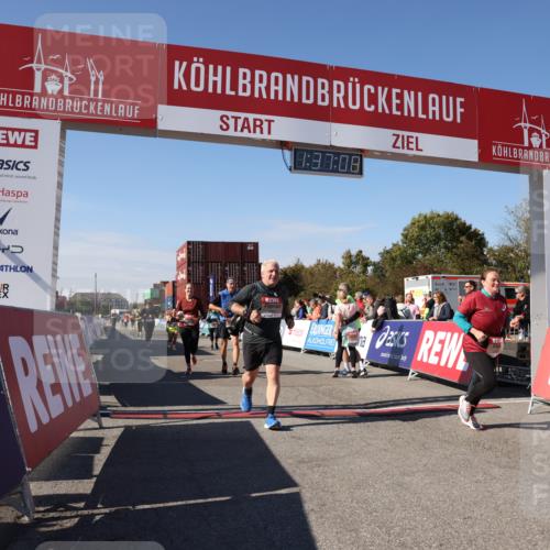 03.10.2025 - Köhlbrandbrückenlauf Lena Gebhardt http://msf.ph/oto/9072037 03.10.2025 13:37:08 Ziel 5262, 5303, 5466, 5507, 5576, 5592, 6104, 6380, 6381, 6521 meine-sportfotos.de