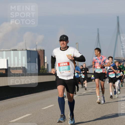 03.10.2025 - Köhlbrandbrückenlauf Jannik Wohlers http://msf.ph/oto/9072046 03.10.2025 09:49:56 Position 3 3791 meine-sportfotos.de