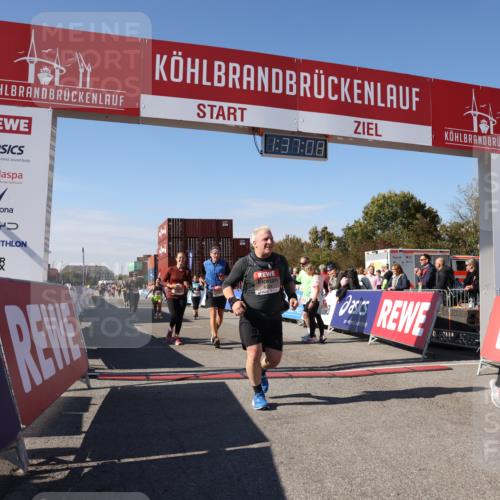 03.10.2025 - Köhlbrandbrückenlauf Lena Gebhardt http://msf.ph/oto/9072049 03.10.2025 13:37:09 Ziel 5262, 5303, 5466, 5507, 5576, 5592, 6104, 6380, 6381, 6521 meine-sportfotos.de