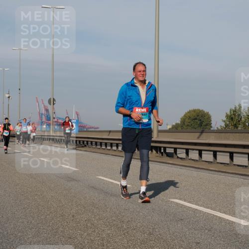 03.10.2025 - Köhlbrandbrückenlauf Fabian Wolf http://msf.ph/oto/9072053 03.10.2025 10:13:24 Position 3  meine-sportfotos.de
