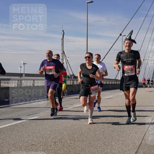03.10.2025 - Köhlbrandbrückenlauf Michael Burmester http://msf.ph/oto/9072112 03.10.2025 12:37:08 Position 2 6417 meine-sportfotos.de