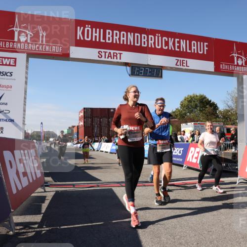 03.10.2025 - Köhlbrandbrückenlauf Lena Gebhardt http://msf.ph/oto/9072114 03.10.2025 13:37:12 Ziel 5143, 5262, 5303, 5466, 5507, 5576, 6104, 6380, 6381, 6521 meine-sportfotos.de