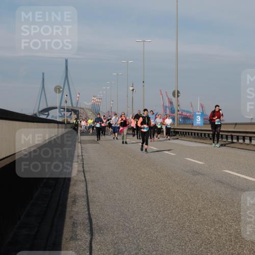 03.10.2025 - Köhlbrandbrückenlauf Fabian Wolf http://msf.ph/oto/9072137 03.10.2025 10:13:27 Position 3  meine-sportfotos.de