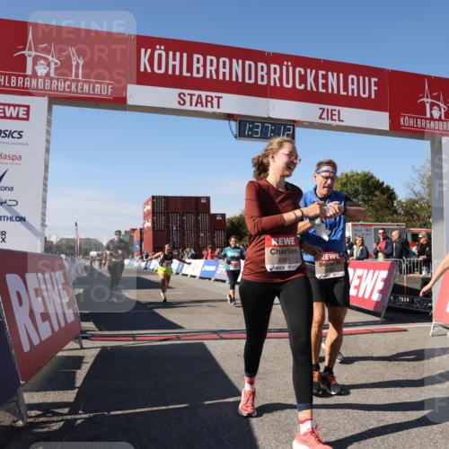 03.10.2025 - Köhlbrandbrückenlauf Lena Gebhardt http://msf.ph/oto/9072142 03.10.2025 13:37:12 Ziel 5143, 5262, 5303, 5466, 5507, 5576, 6104, 6380, 6381, 6521 meine-sportfotos.de