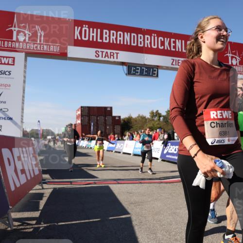 03.10.2025 - Köhlbrandbrückenlauf Lena Gebhardt http://msf.ph/oto/9072174 03.10.2025 13:37:13 Ziel 5143, 5262, 5303, 5466, 5507, 5576, 6104, 6380, 6381, 6521 meine-sportfotos.de