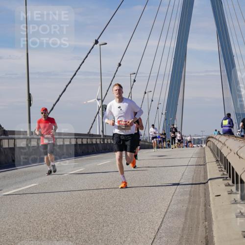 03.10.2025 - Köhlbrandbrückenlauf Michael Burmester http://msf.ph/oto/9072188 03.10.2025 12:37:18 Position 2  meine-sportfotos.de