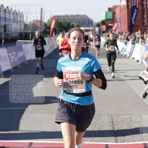 03.10.2025 - Köhlbrandbrückenlauf Jannik Wohlers http://msf.ph/oto/9072205 03.10.2025 13:15:34 Ziel 4031, 4267, 4399, 4421, 4577, 4678, 4704, 4797, 4803, 4871, 4958, 4962, 5309, 5942, 6019, 6535, 6772 meine-sportfotos.de