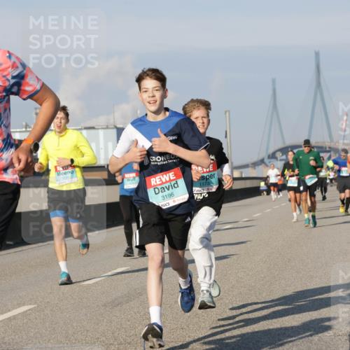 03.10.2025 - Köhlbrandbrückenlauf Jannik Wohlers http://msf.ph/oto/9072216 03.10.2025 09:50:01 Position 3 1039, 1111, 3196, 1173 meine-sportfotos.de