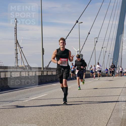03.10.2025 - Köhlbrandbrückenlauf Michael Burmester http://msf.ph/oto/9072223 03.10.2025 12:37:21 Position 2 6611, 4083 meine-sportfotos.de