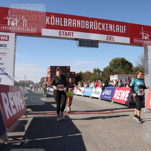 03.10.2025 - Köhlbrandbrückenlauf Lena Gebhardt http://msf.ph/oto/9072231 03.10.2025 13:37:15 Ziel 5143, 5262, 5303, 5466, 5507, 5576, 6104, 6380, 6381, 6521 meine-sportfotos.de