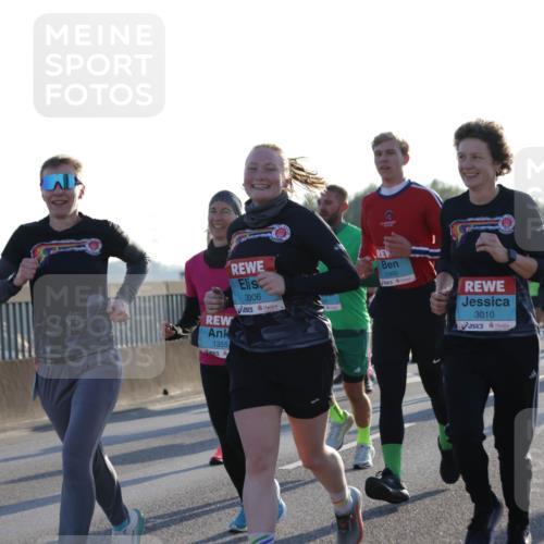 03.10.2025 - Köhlbrandbrückenlauf Jannik Wohlers http://msf.ph/oto/9072235 03.10.2025 09:18:07 Position 3 3006, 1355, 2560, 3010 meine-sportfotos.de