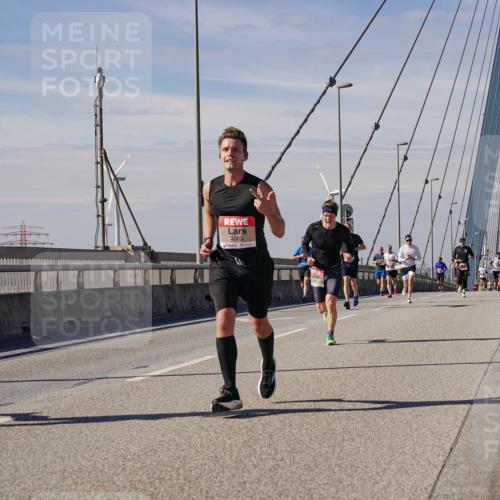03.10.2025 - Köhlbrandbrückenlauf Michael Burmester http://msf.ph/oto/9072242 03.10.2025 12:37:21 Position 2 6611, 4083 meine-sportfotos.de