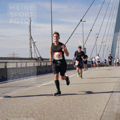 03.10.2025 - Köhlbrandbrückenlauf Michael Burmester http://msf.ph/oto/9072249 03.10.2025 12:37:22 Position 2  meine-sportfotos.de