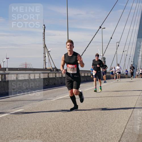 03.10.2025 - Köhlbrandbrückenlauf Michael Burmester http://msf.ph/oto/9072262 03.10.2025 12:37:22 Position 2 6611, 4083 meine-sportfotos.de