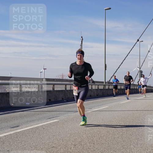 03.10.2025 - Köhlbrandbrückenlauf Michael Burmester http://msf.ph/oto/9072308 03.10.2025 12:37:24 Position 2  meine-sportfotos.de