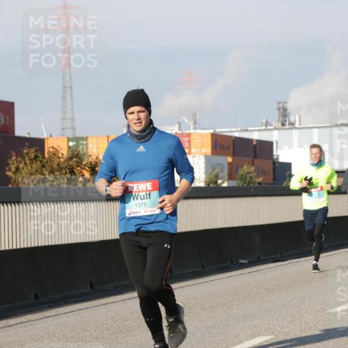 03.10.2025 - Köhlbrandbrückenlauf Jannik Wohlers http://msf.ph/oto/9072337 03.10.2025 09:50:04 Position 3 1370 meine-sportfotos.de