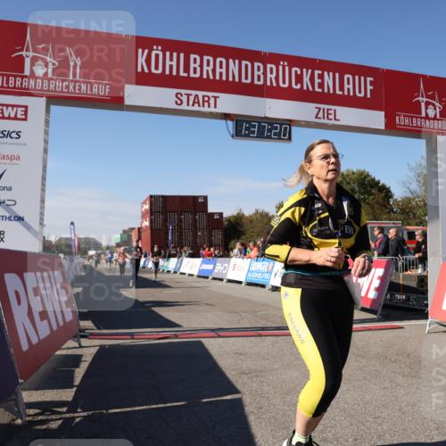 03.10.2025 - Köhlbrandbrückenlauf Lena Gebhardt http://msf.ph/oto/9072409 03.10.2025 13:37:20 Ziel 5143, 5190, 5241, 5262, 5303, 5466, 5554, 5576, 6000, 6521 meine-sportfotos.de