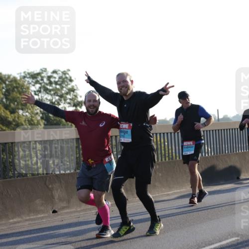 03.10.2025 - Köhlbrandbrückenlauf Jannik Wohlers http://msf.ph/oto/9072411 03.10.2025 09:18:10 Position 3 2793, 1471 meine-sportfotos.de
