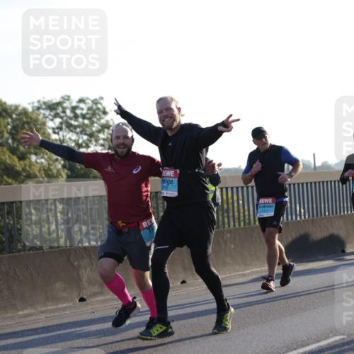 03.10.2025 - Köhlbrandbrückenlauf Jannik Wohlers http://msf.ph/oto/9072420 03.10.2025 09:18:10 Position 3 793, 1471, 1627 meine-sportfotos.de