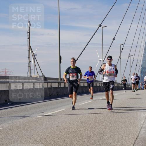 03.10.2025 - Köhlbrandbrückenlauf Michael Burmester http://msf.ph/oto/9072438 03.10.2025 12:37:36 Position 2  meine-sportfotos.de