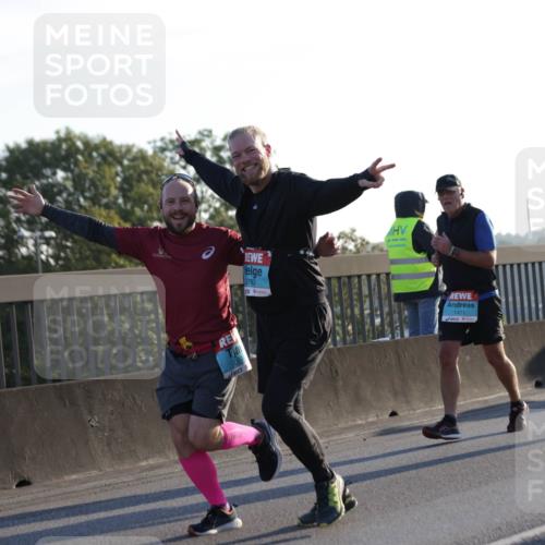 03.10.2025 - Köhlbrandbrückenlauf Jannik Wohlers http://msf.ph/oto/9072441 03.10.2025 09:18:11 Position 3 2793, 1471 meine-sportfotos.de