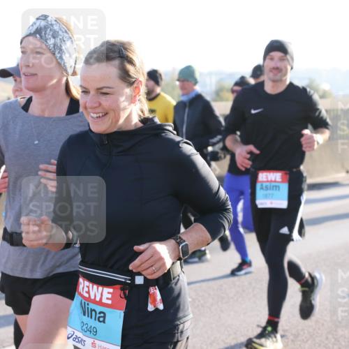 03.10.2025 - Köhlbrandbrückenlauf Lena Gebhardt http://msf.ph/oto/9072442 03.10.2025 09:24:50 Position 1 2349, 1877 meine-sportfotos.de