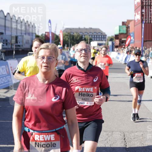 03.10.2025 - Köhlbrandbrückenlauf Jannik Wohlers http://msf.ph/oto/9072452 03.10.2025 13:15:40 Ziel 4210, 4267, 4399, 4421, 4577, 4604, 4678, 4704, 4797, 4803, 4871, 4885, 4958, 4962, 5768, 5800, 5942, 6019, 6112 meine-sportfotos.de
