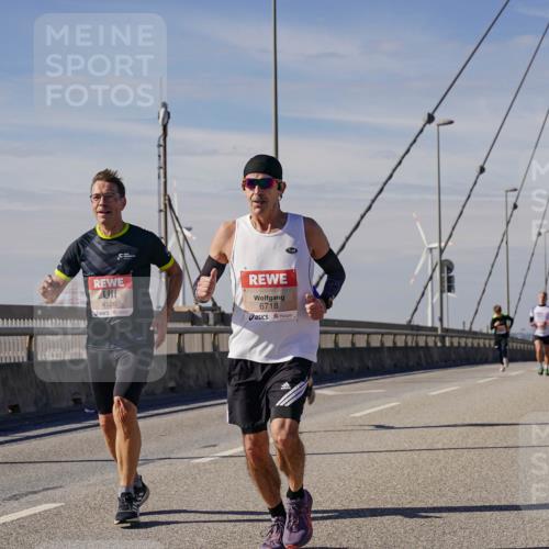 03.10.2025 - Köhlbrandbrückenlauf Michael Burmester http://msf.ph/oto/9072481 03.10.2025 12:37:38 Position 2 4126, 6718 meine-sportfotos.de
