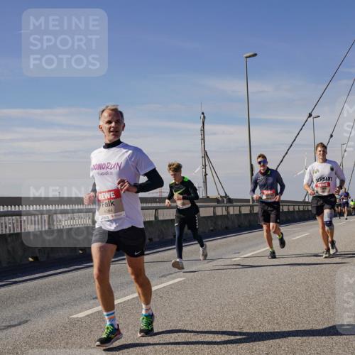 03.10.2025 - Köhlbrandbrückenlauf Michael Burmester http://msf.ph/oto/9072515 03.10.2025 12:37:46 Position 2 15, 2, 4084 meine-sportfotos.de